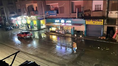 أمطار مفاجئة تضرب القاهرة والجيزة وبيان عاجل من الأرصاد (فيديو وصور)