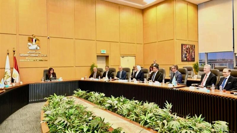 وزيرة الاسكان