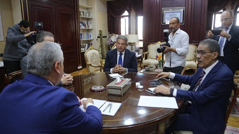 اجتماع وزير الدولة