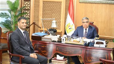 محافظ الدقهلية يستقبل نائبه الجديد في أول يوم عمل 
