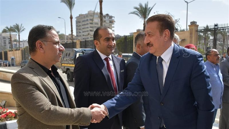 وصول محافظ بورسعيد