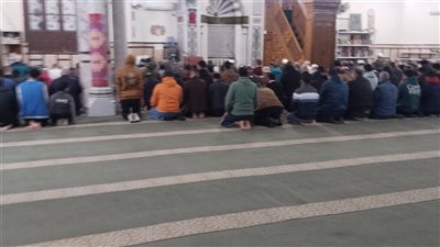 أجواء روحانية بمسجد عائشة بالإسكندرية في أول صلاة تراويح 