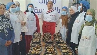 «مطبخ المصرية بإيد بناتها» ينتج 350 وجبة بقرية برقطا ضمن مشروع تنمية الأسرة 