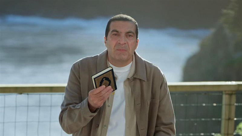 الداعية عمرو خالد،
