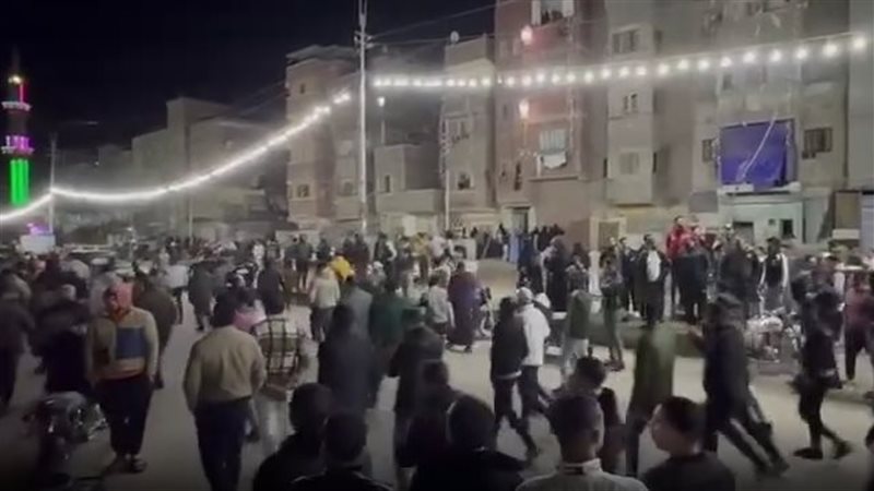 المئات بالمطرية في