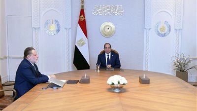 السيسي يوجه محافظ البنك المركزي: الحد من معدلات التضخم.. ضمان توافر السلع الأساسية واستقرار الأسعار.. تعزيز السياسات الداعمة للاستقرار المالي.. جذب المزيد من التدفقات الاستثمارية