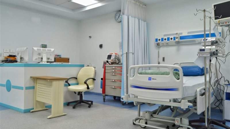 أسرة الرعاية المركزة