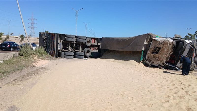تصادم سيارتي نقل