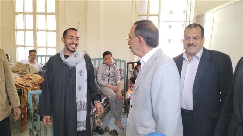 محافظ سوهاج يطمئن