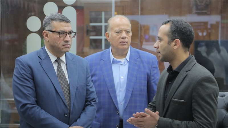 محافظ قنا يشهد احتفالية