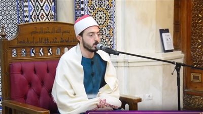 على خطى نصر الدين طوبار، عبد الله البنا يشدو بابتهال 