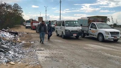 تحرك عاجل بعد انقلاب سيارة نقل في الشرقية (صور) 