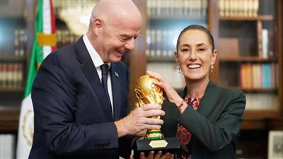 رئيسة المكسيك تحسم الجدل بشأن استضافة مباريات كأس العالم 2026