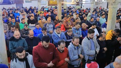 أجواء إيمانية تشهدها مساجد الشرقية في سابع صلاة تراويح (صور)