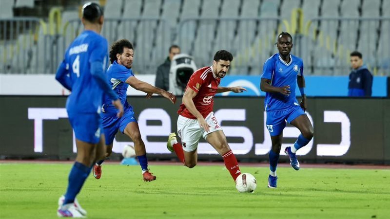 الأهلي يفوز على سموحة،