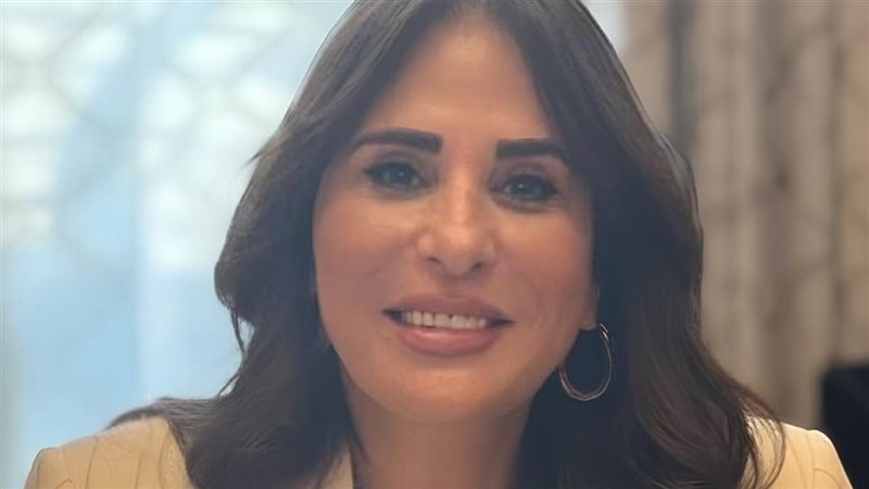 وزيرة الاسكان 