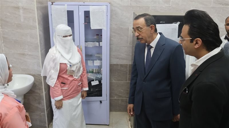 محافظ سوهاج فى زيارة