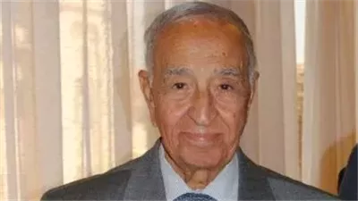 وفاة الإذاعي الكبير فهمي عمر عن 98 عاما 