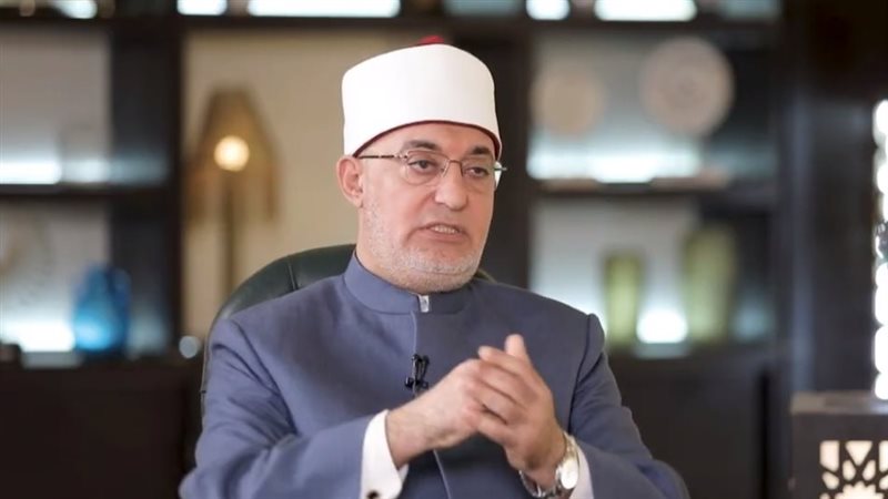 الدكتور نظير عياد،