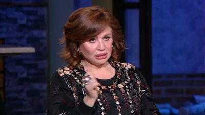 إلهام شاهين عن أزمة الجونة: ناس سخيفة صورت فستاني وبكره السوشيال ميديا (فيديو)