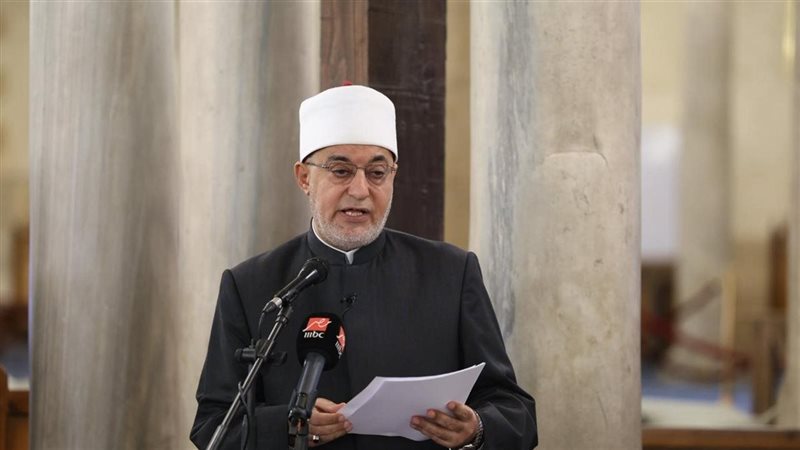  الدكتور نظير عياد،
