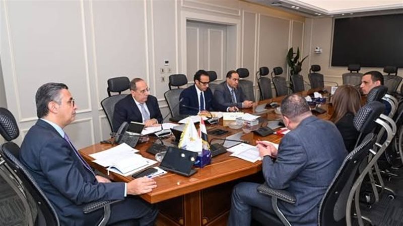اجتماع وزير التموين