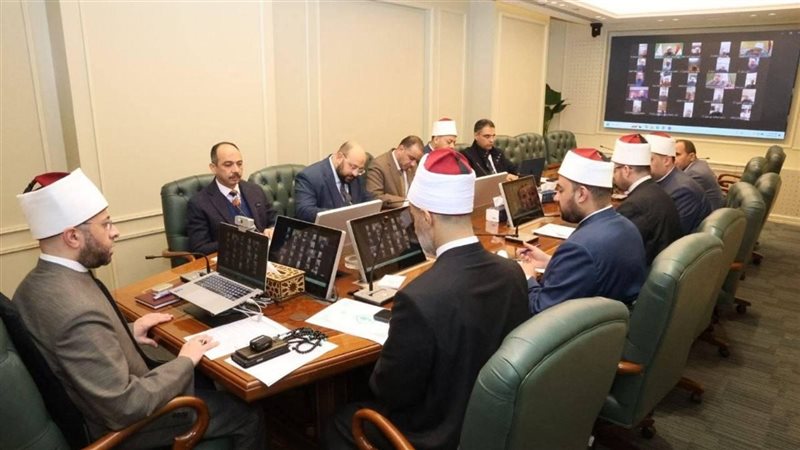 وزير الأوقاف خلال