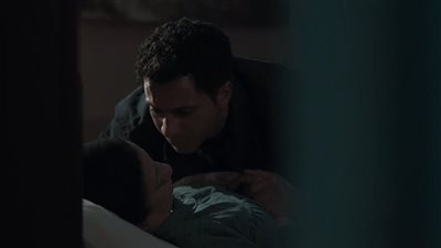 مسلسل عين سحرية الحلقة 10، وفاة والدة عصام عمر