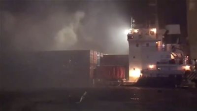 حريق في ميناء جبل علي بدبي نتيجة شظايا صاروخية