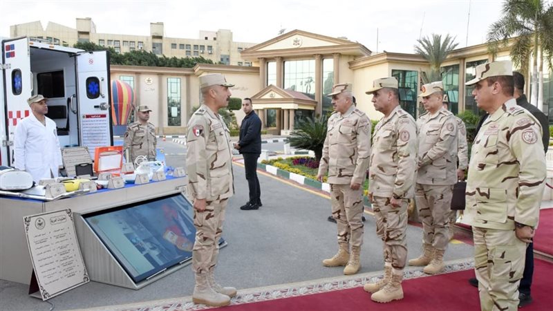 وزير الدفاع يتفقد