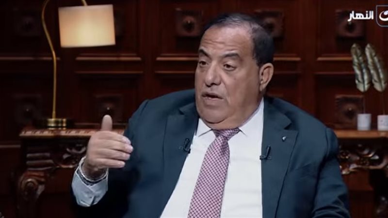 عاطف واصف يحكي أسرار