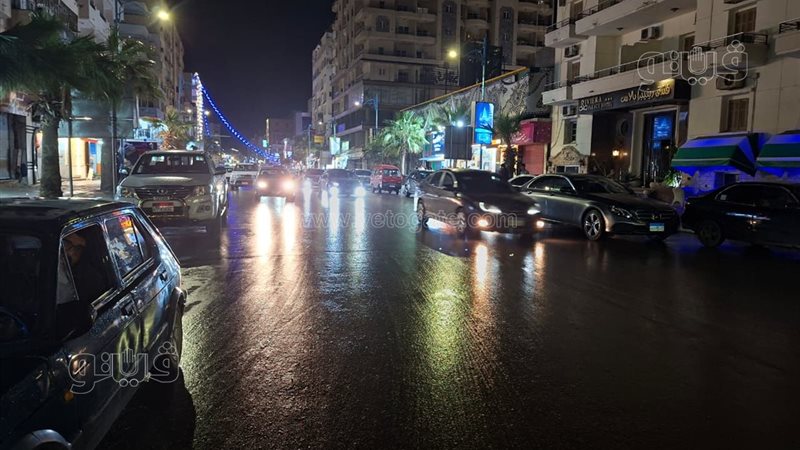 هطول أمطار ورياح