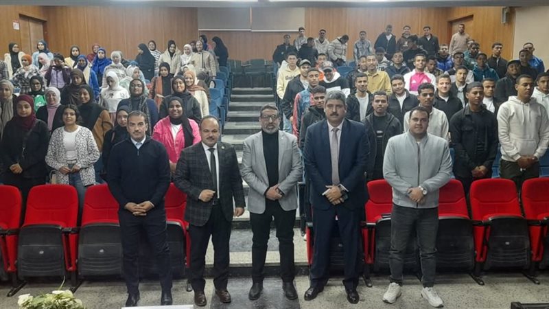 جانب من أعمال الندوة،