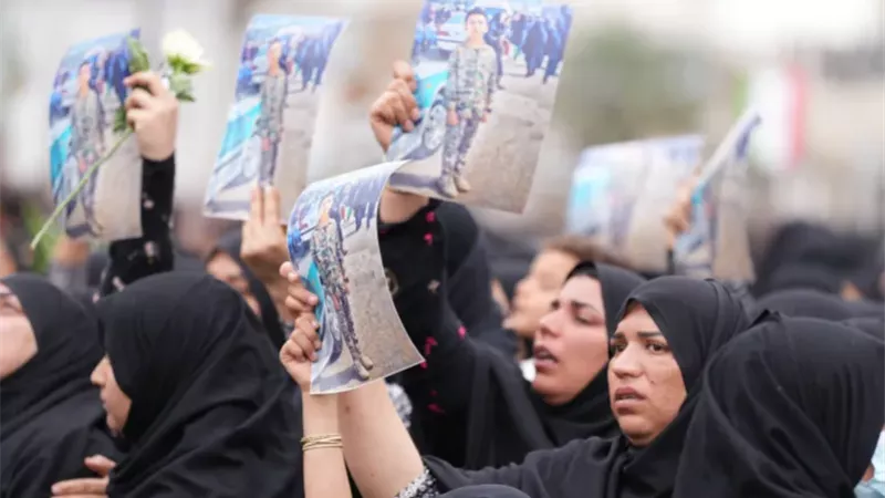 الأمهات الإيرانيات