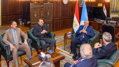 محافظ الإسكندرية يستقبل أعضاء مجلس إدارة جمعية رجال الأعمال لبحث دفع عجلة الاستثمار 
