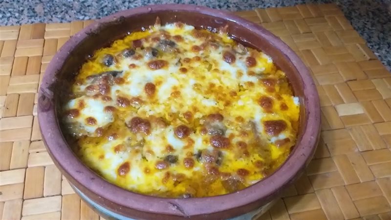 طاجن السجق بالخضار