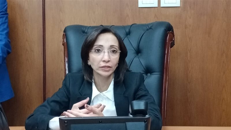 محافظ البحيرة تشارك