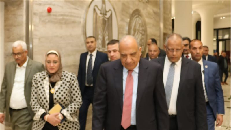 جولة وزير الكهرباء