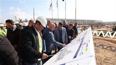 وزير النقل يتفقد مشروع المرحلة الأولى من مترو الإسكندرية