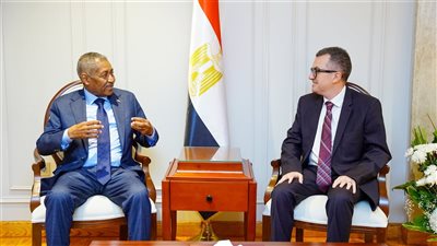 وزير التخطيط يبحث مع السفير السوداني آليات دعم إعادة الإعمار وتعزيز الشراكة التنموية