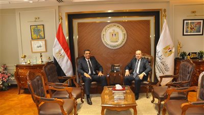 وزير التعليم العالي ومحافظ البحر الأحمر يبحثان آليات تسريع إنشاء جامعة الغردقة
