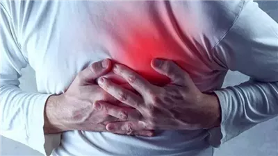 استشاري يكشف سبب ظهور أعراض بالقلب عقب الإفطار في رمضان