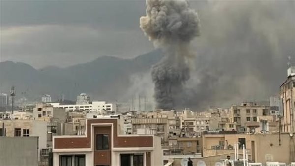 انفجارات في مدينة قم الإيرانية بعد إعلان إسرائيل شن هجمات واسعة النطاق على طهران