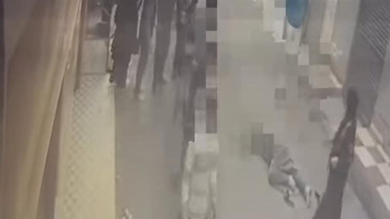 زوج يتهدى علي زوجته
