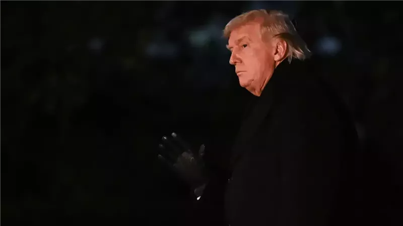 الرئيس الأمريكي دونالد