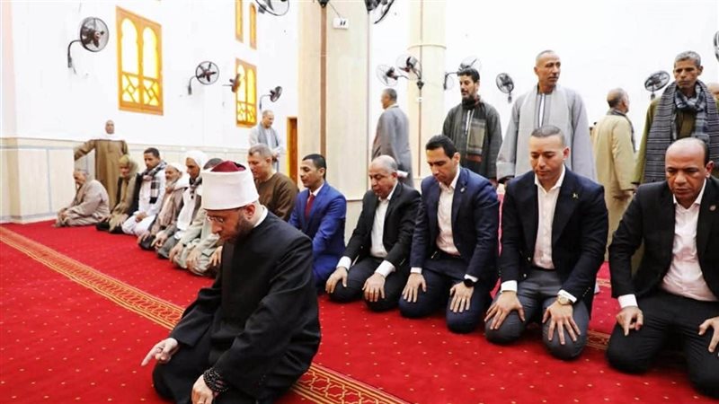 وزير الأوقاف ومحافظ