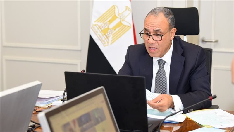 وزير الخارجية بدر