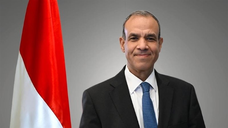 الدكتور بدر عبد العاطى،