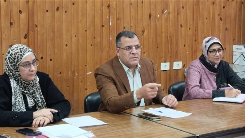 عماره يجتمع مع قيادات