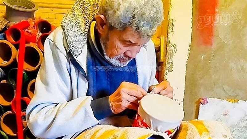 ڤيتو داخل أقدم صانع